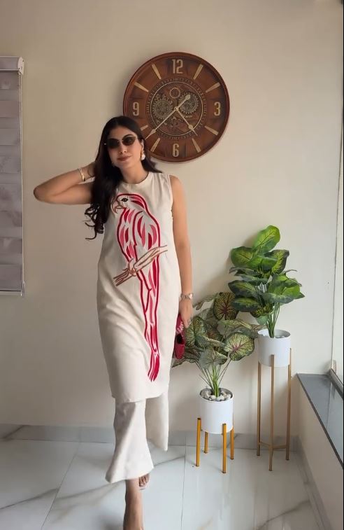 Scarlet Parrot Kurti & Pant Set